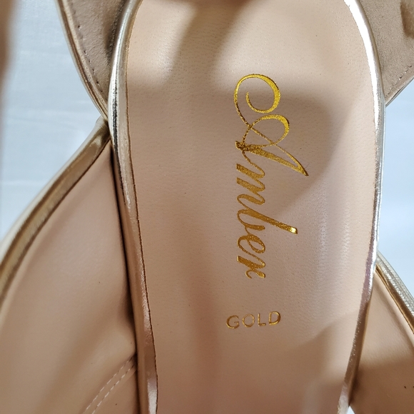 BNWOT - GOLD STRAPPY SHOES - Size 10 - Picture 7 of 12